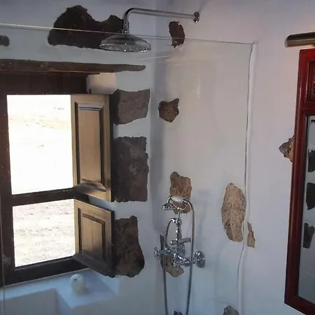 Villa Sleeps 6 Wifi