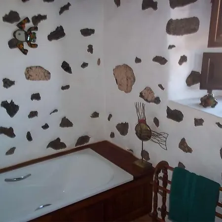 Villa Sleeps 6 Wifi