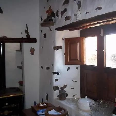 Sleeps 6 Wifi Villa