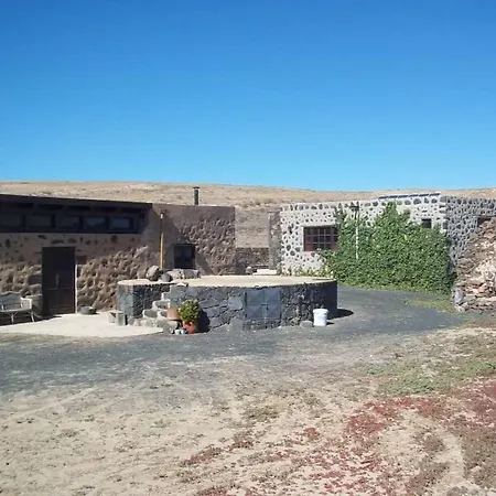 Villa Sleeps 6 Wifi *