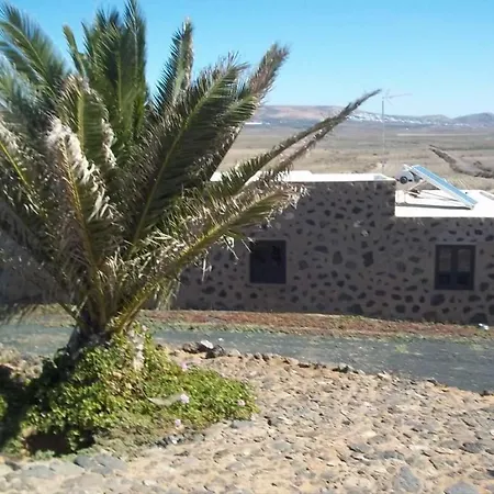 Sleeps 6 Wifi Willa